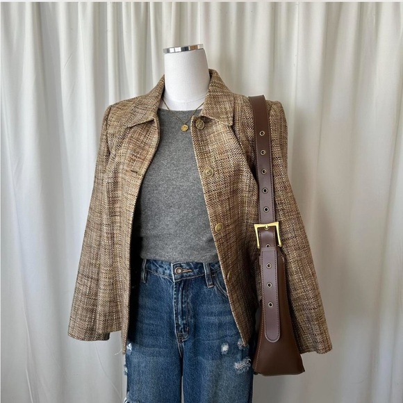 Vintage 1990s Talbots Blazer Made of Italian Fabric size Petite 8. - Picture 6 of 8